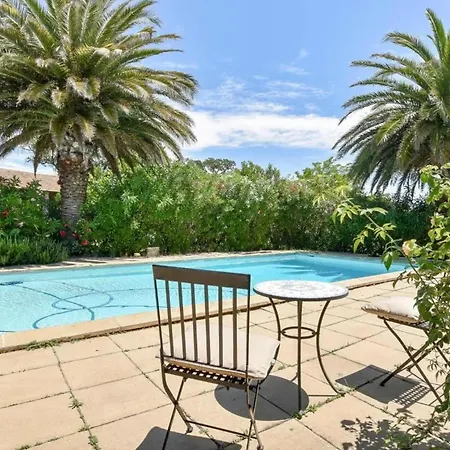 Будинок відпочинку In With Private Swimming Pool, Be Inside Or Outside
