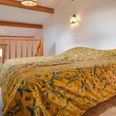 In With Private Swimming Pool, Be Inside Or Outside Будинок відпочинку Арль